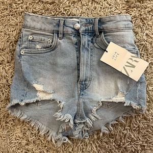 Never Worn with tags Zara distressed jean shorts